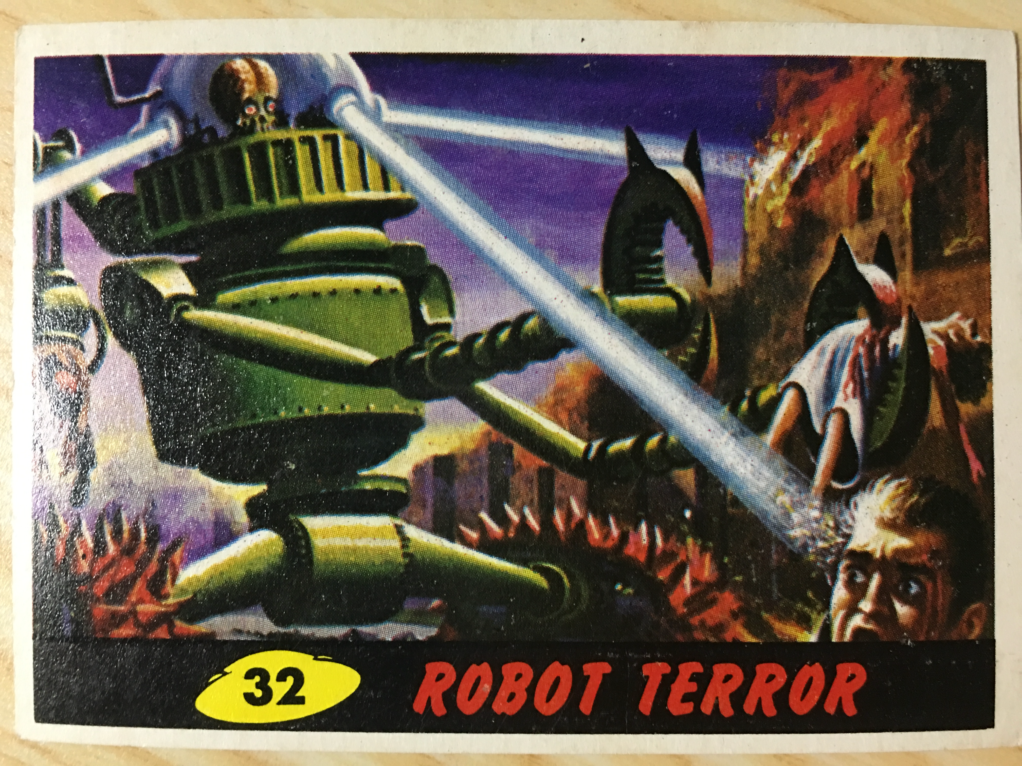 'Mars Attacks!' trading card #32: Robot Terror